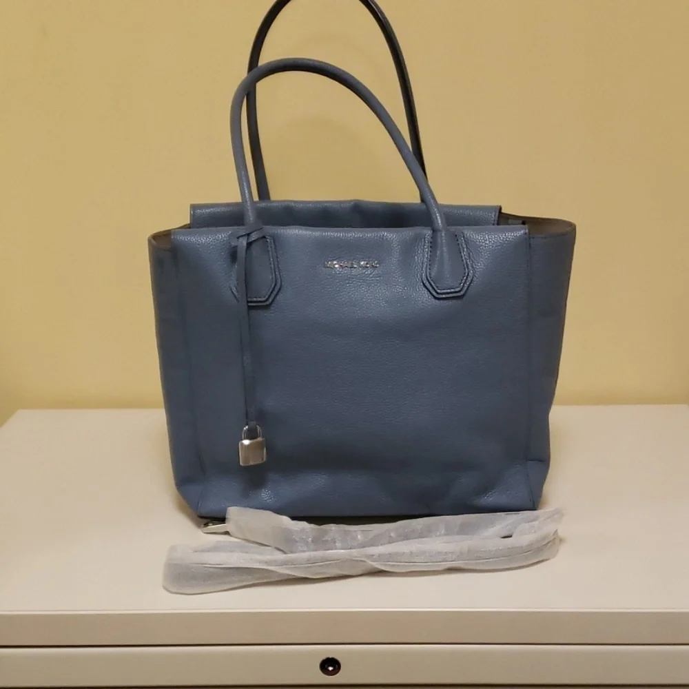 Michael Kors bag with attachable strap